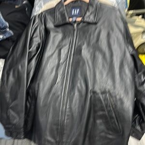 Men’s gap leather coat size xl